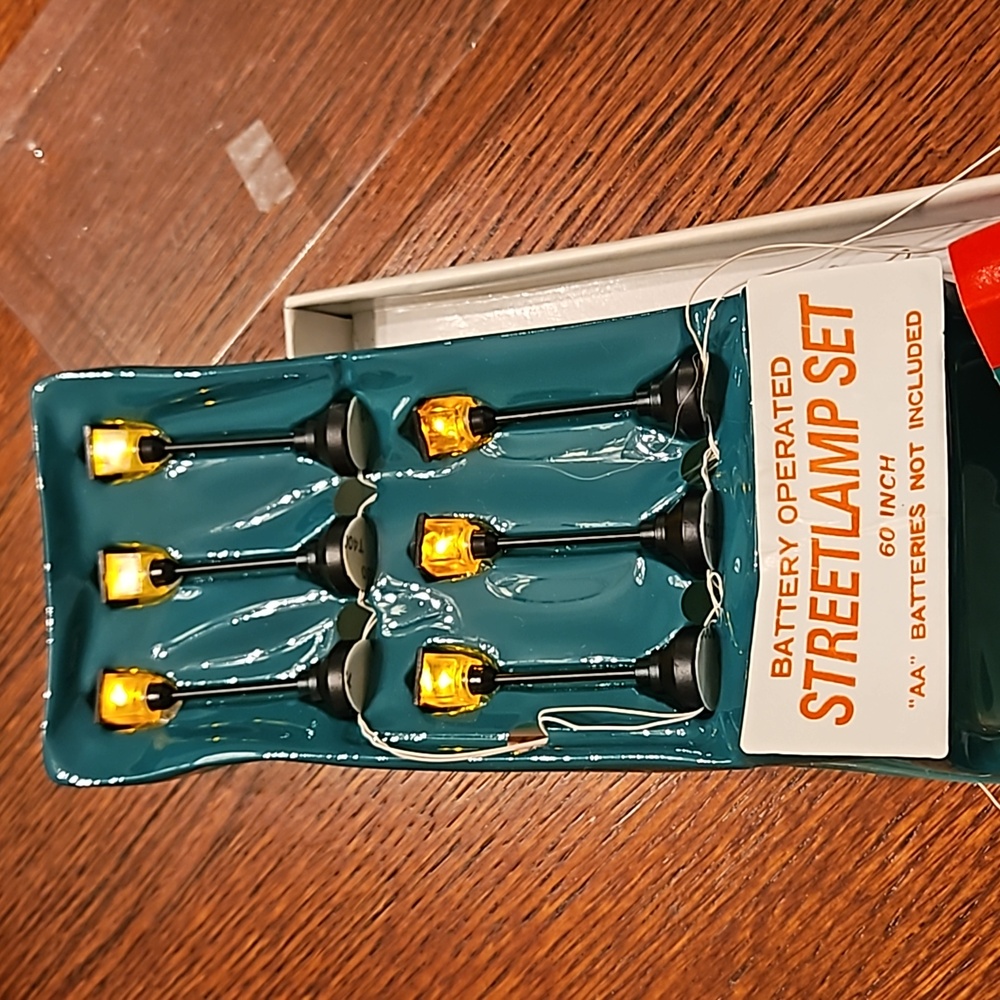 DEPARTMENT 56 STREETLAMP SET VINTAGE